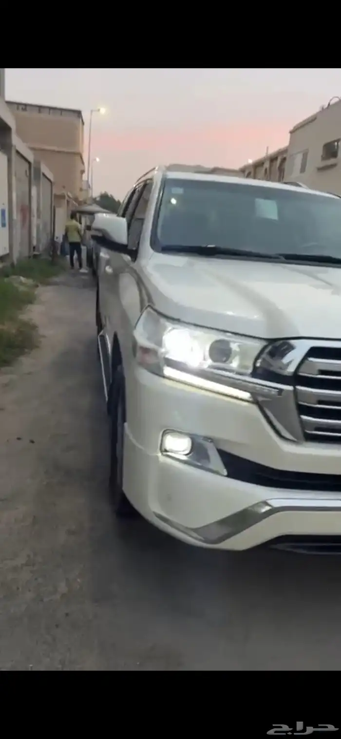 تويوتا لاند كروزر اي اكس ار 2017 3