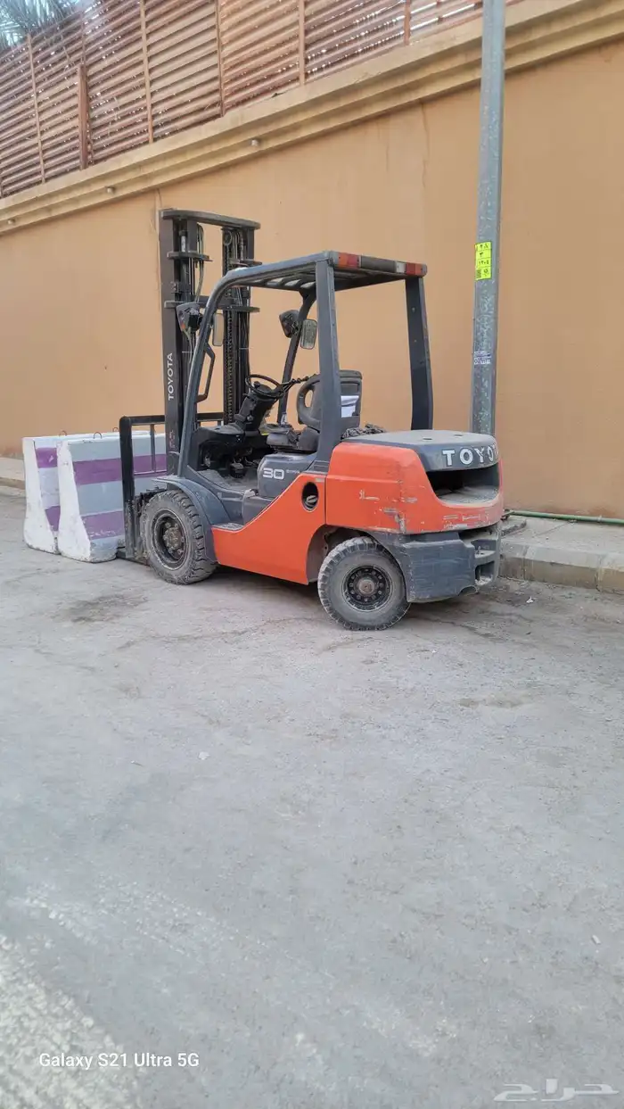 فوركلفت رافعه شوكيه للايجار اليومي والشهري 3