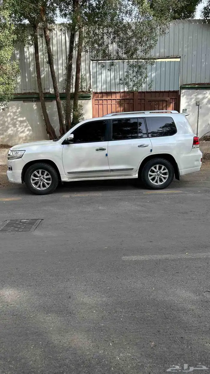 تويوتا لاند كروزر 4