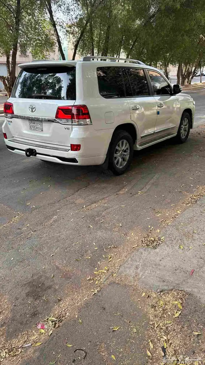 تويوتا لاند كروزر 1