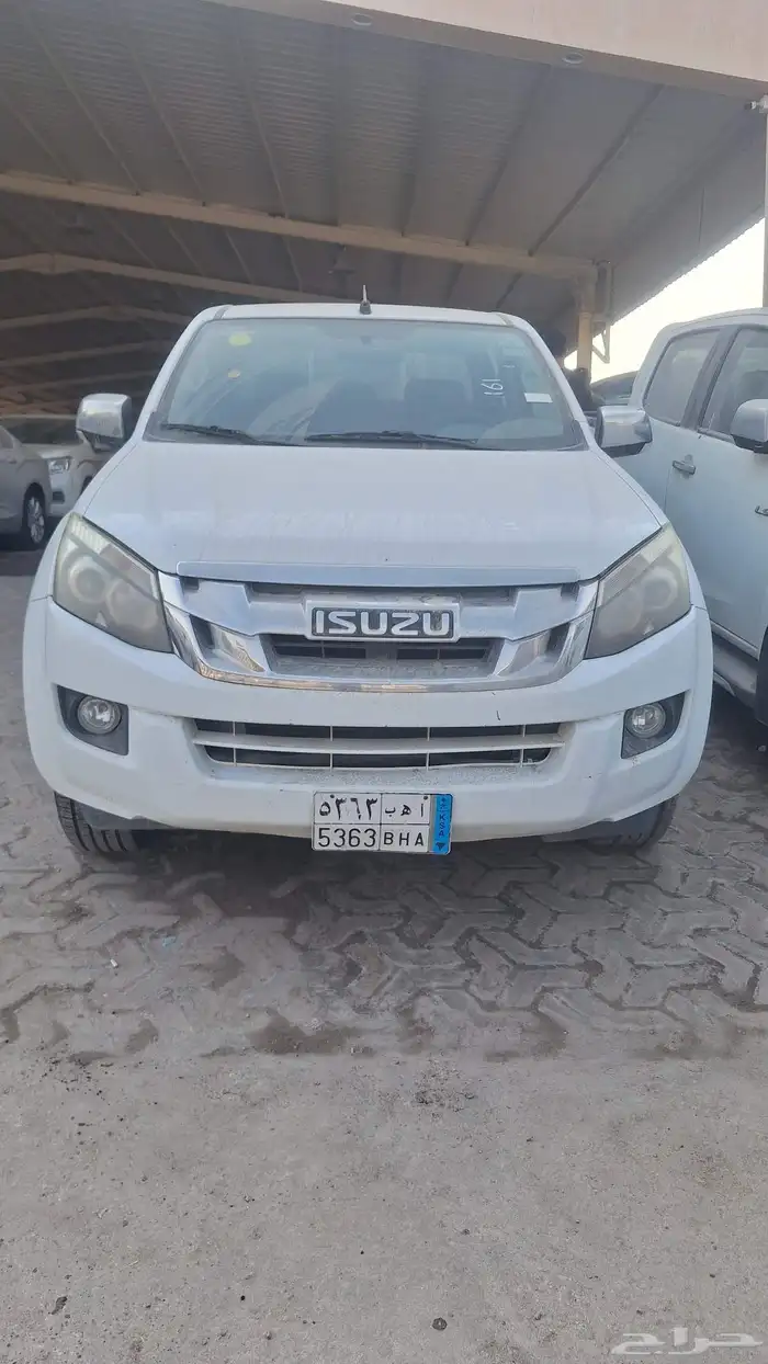 ايسوزو غمارتين دبل 2020 فل كامل مستعملة بحاله جيده قير اتو 1