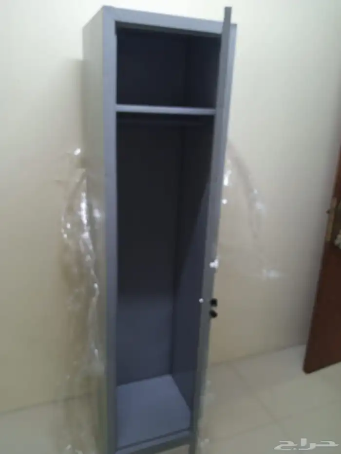 يوجدلدينا الدواليب حديد أبو باب بابين 3باب 4باب 5باب و6باب 8