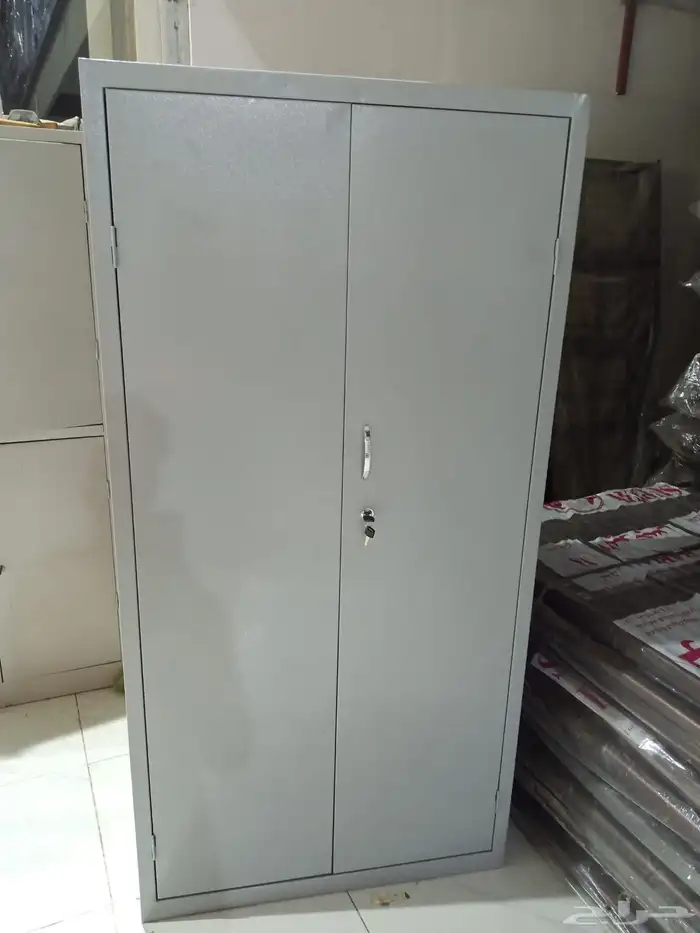 يوجدلدينا الدواليب حديد أبو باب بابين 3باب 4باب 5باب و6باب 4