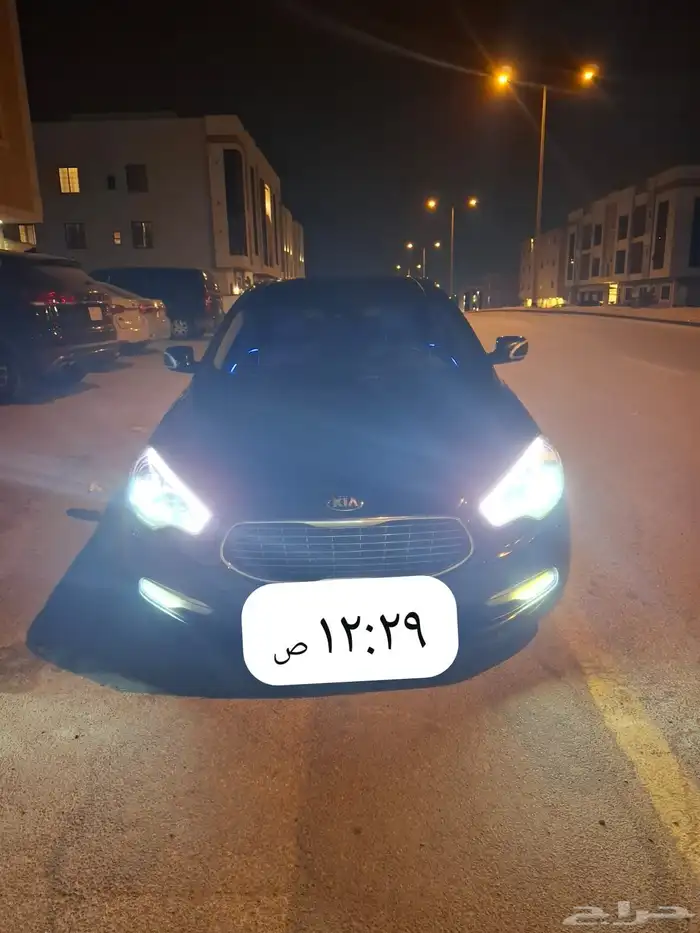 كيا كوريس 8