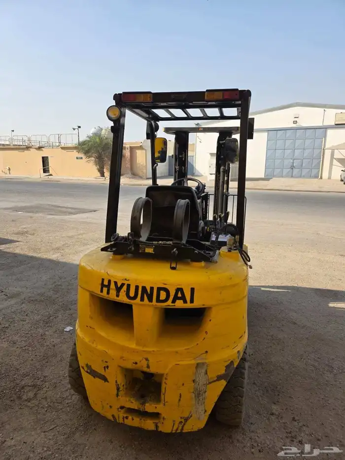 رافعة فوركلفت هونداي موديل 2016 3طن ارتفاع 5متر 3