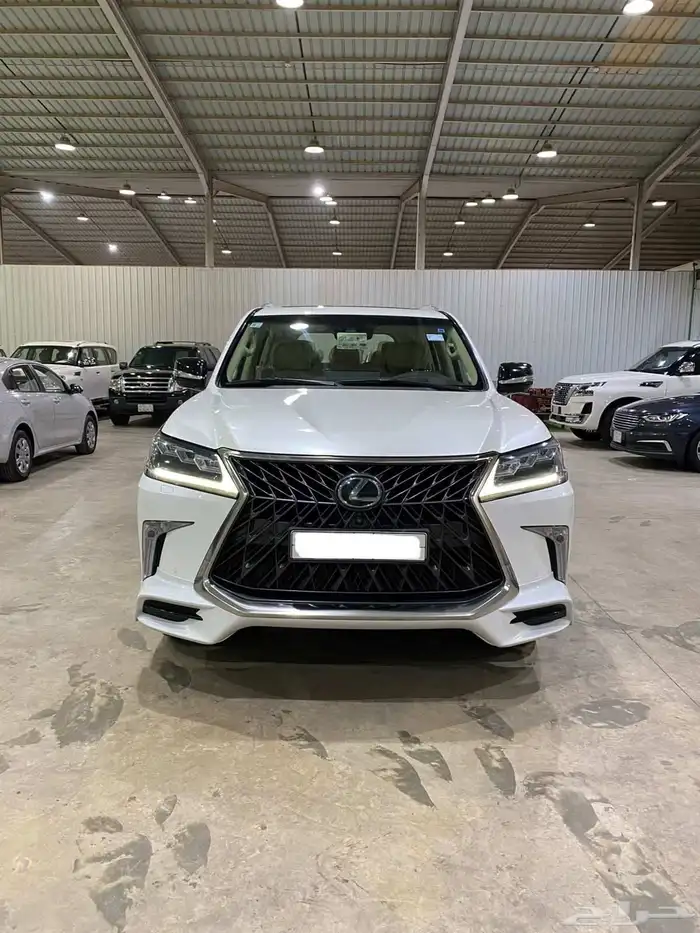 للبيع لكزس 2018 فل كامل سعودي 0