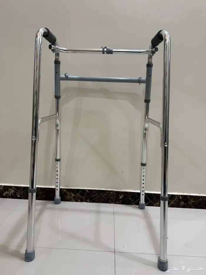 كرسي متحرك عربية. 7