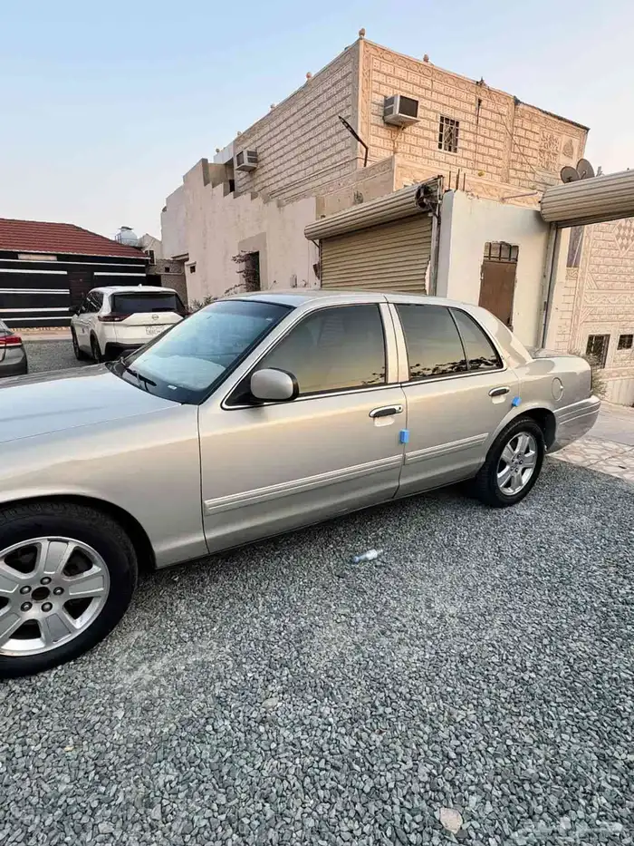 فورد فكتوريا 1