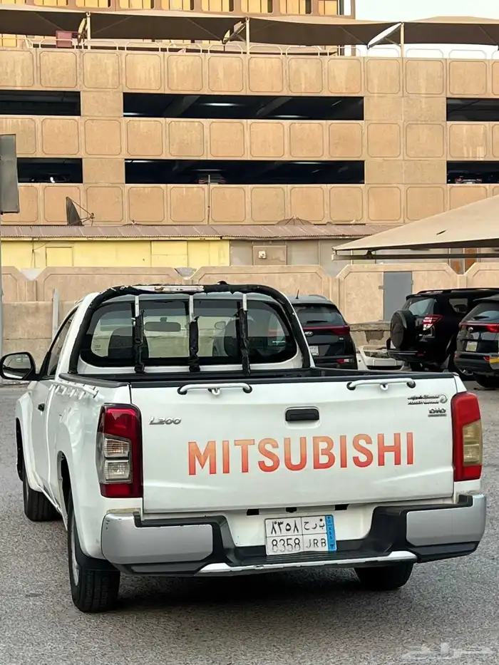 متسوبيشي بيكب غماره L200 العدد حبتين 2020 2021 12