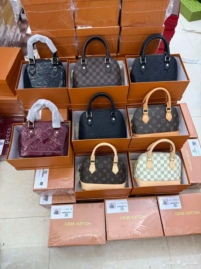 متوفر شنط وشوازوشوازات جمله وقطاعي بسعر خيالي مطلوب متسوقات 0