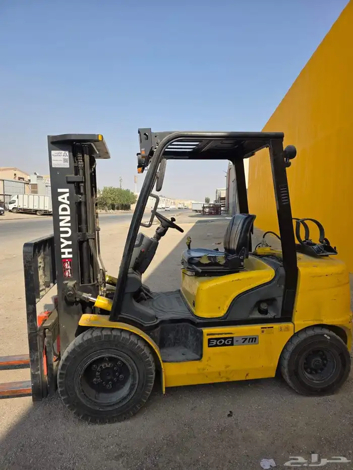 رافعة فوركلفت هونداي موديل 2016 3طن ارتفاع 5متر 4