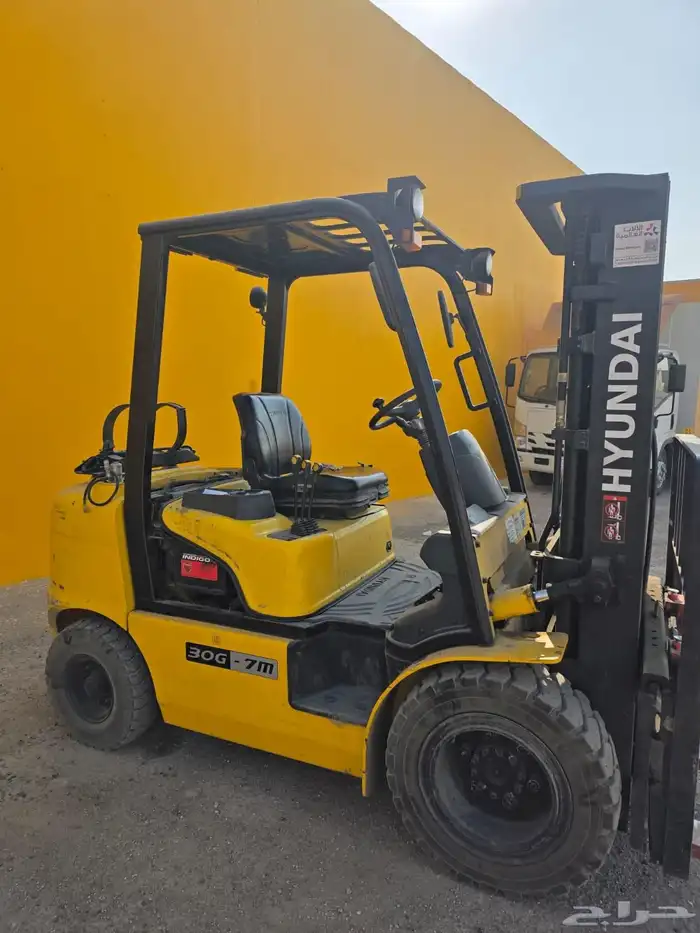 رافعة فوركلفت هونداي موديل 2016 3طن ارتفاع 5متر 0