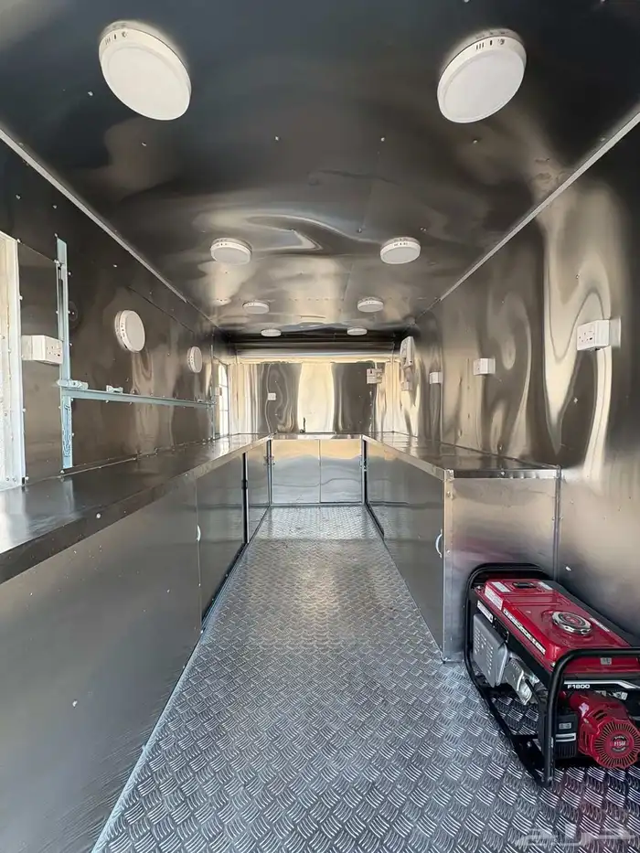 فرصه عمل جديدة فود ترك للبيع شبه جديد 2