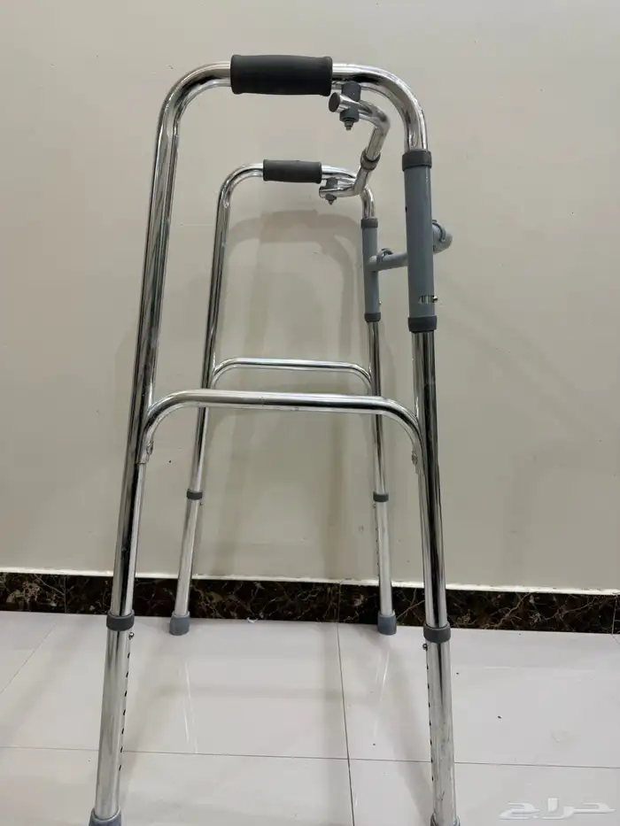 كرسي متحرك عربية. 6