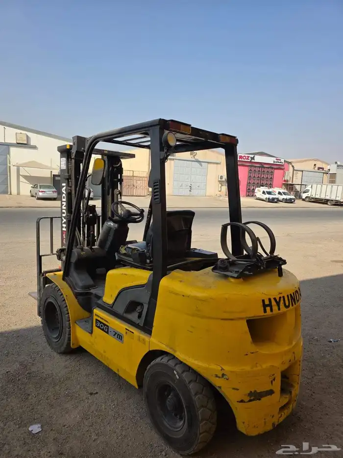 رافعة فوركلفت هونداي موديل 2016 3طن ارتفاع 5متر 2