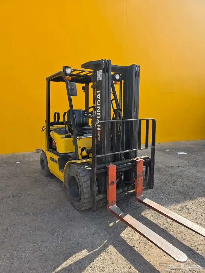 رافعة فوركلفت هونداي موديل 2016 3طن ارتفاع 5متر 1