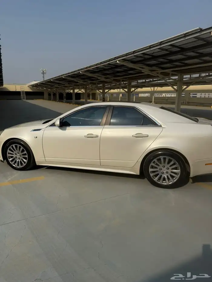 كاديلاك CTS luxury 2010 8
