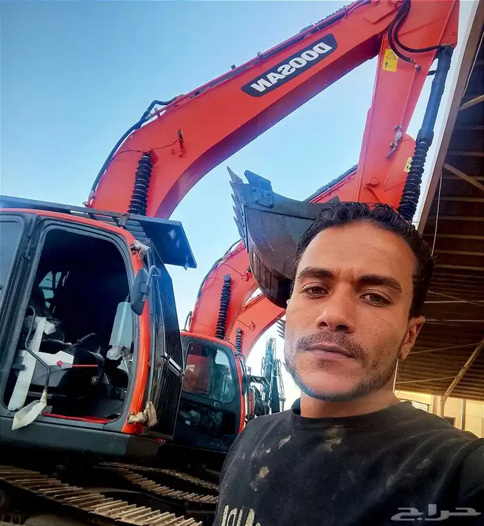 ورشه ميكانيكي معدات ثقيله بوكلين بلتوزر تركترشيوال فحص معدات 0