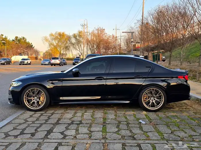 للاستيرادمن كوريا  BMW M5 2021 7
