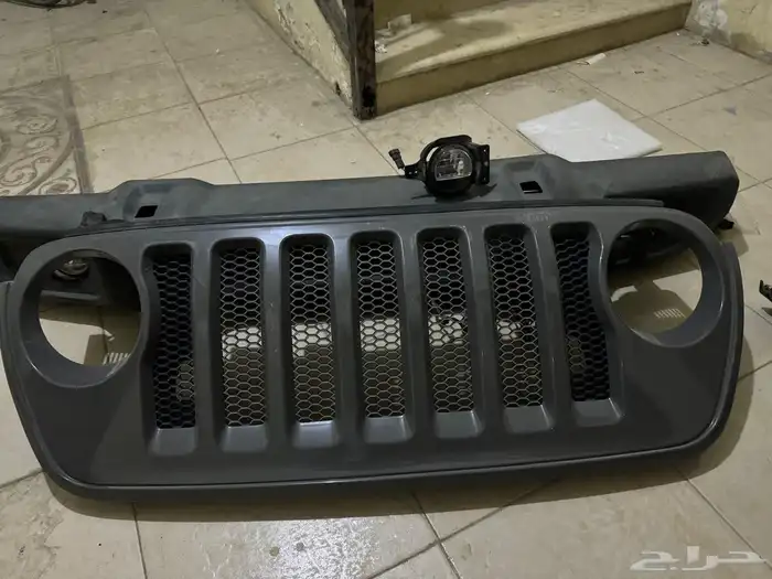 صدام امامي جيب رانجلر 2020 مع كشافات 2 و افياش وشبك الوكالة 3