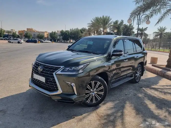 لكزس 2021 9