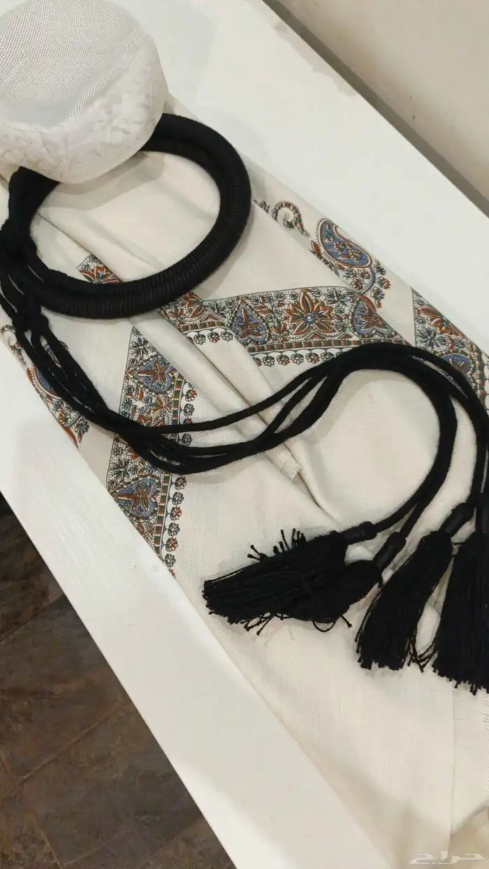 عقال قطري جديد و شال شتوي كشميري جدد أسعر 80 ريال كلهم 0