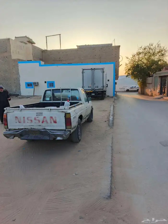 نيسان دادسن موديل 89 0