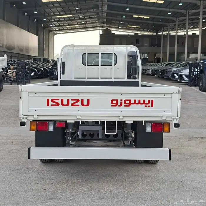 ايسوزو دينا 2024 محرك 4.8 الطن3 خليجي السعر 120شامل الضريبه 5