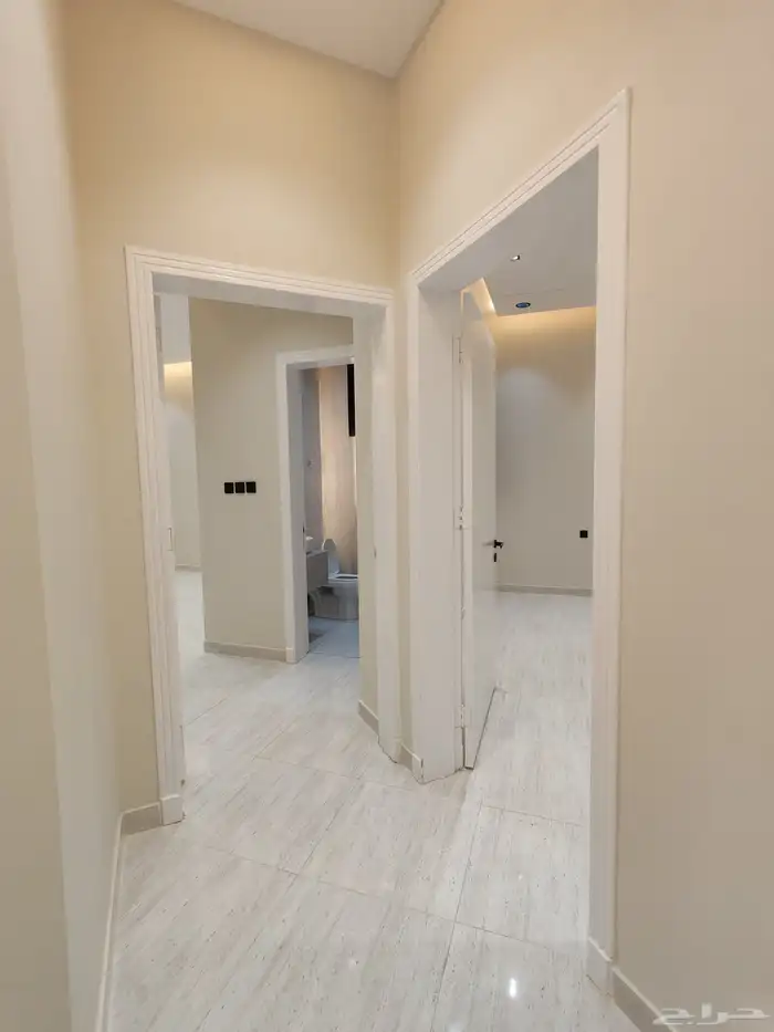 للبيع دور ارضي 6 غرف بحوش مدخل مستقل مقابل نادي ضمك 15