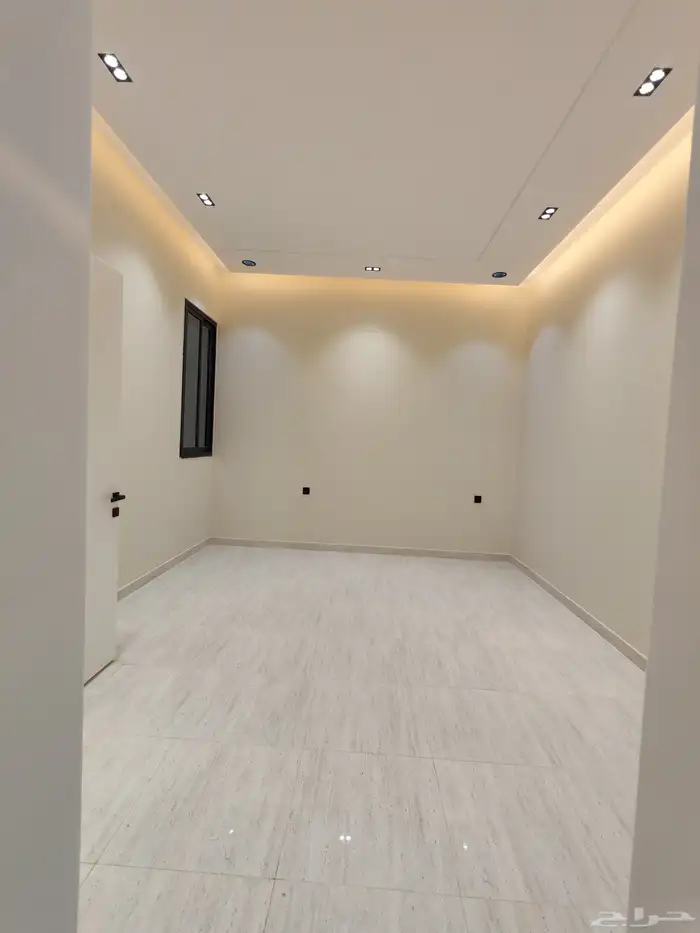 للبيع دور ارضي 6 غرف بحوش مدخل مستقل مقابل نادي ضمك 19