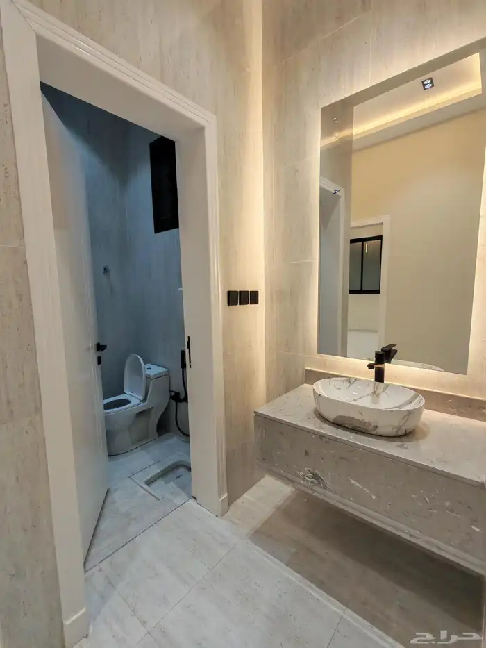 للبيع دور ارضي 6 غرف بحوش مدخل مستقل مقابل نادي ضمك 13