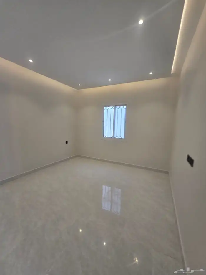 للبيع فيلا دورين وملحق كامل خدمات 7 غرف نوم 30