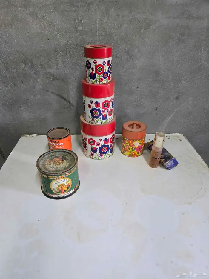 تراث علب الشاي والقهوه قديما وبعض المستلزمات للتواصل 0