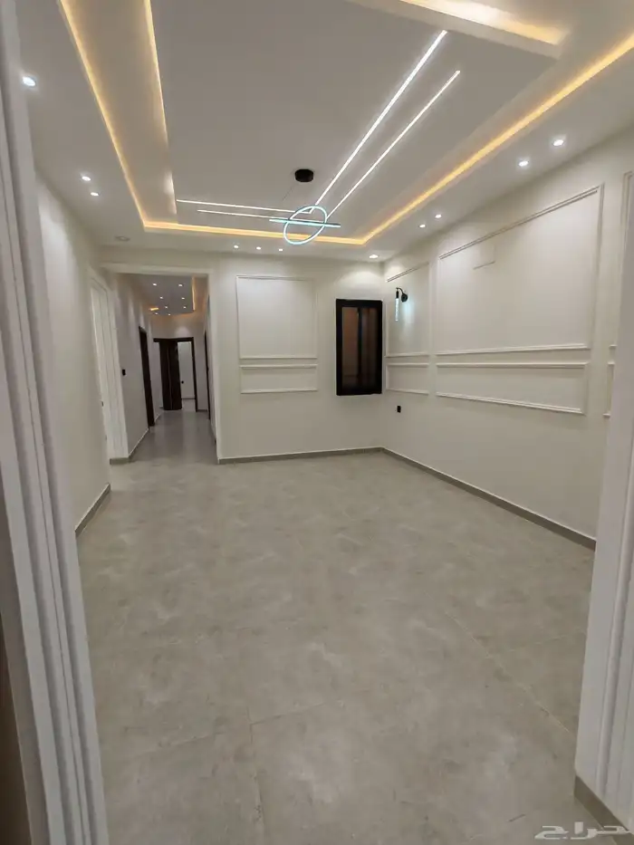 للبيع بأبها شقق تمليك علوي ب 500 الف بسطح خاص ومصعد شغال 10