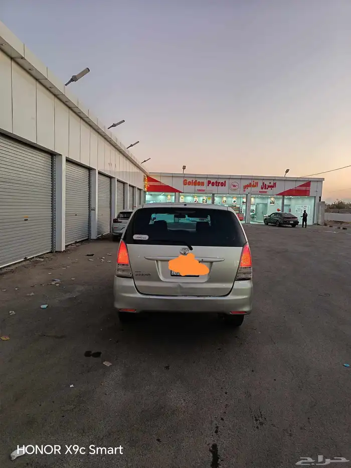 انوفا للبيع موديل 2010 2