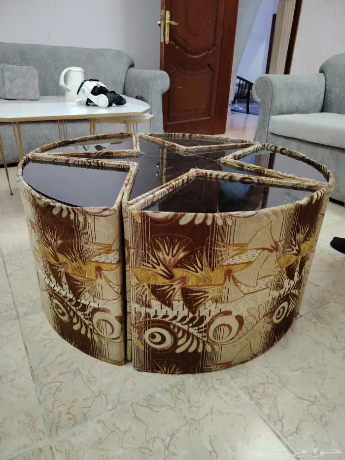 طاوله ( نجمه ) للبيع مستخدمه 2