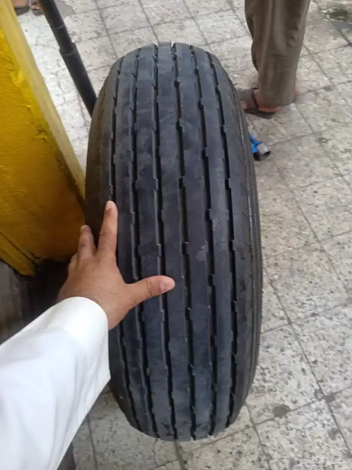 جنوط برأيد وكفرات بالون 900 على 17 تاريخ اخر اسنه 24 1