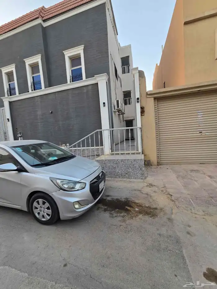 دور علوي للجار بحي السويدي 5 غرف نوم 0