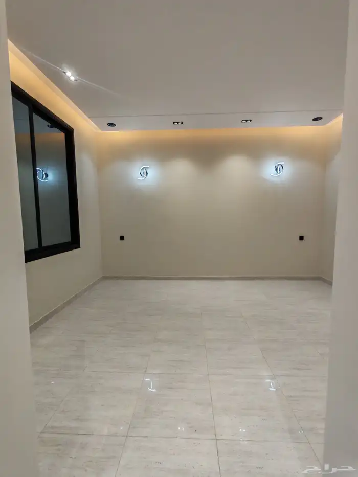 للبيع دور ارضي 6 غرف بحوش مدخل مستقل مقابل نادي ضمك 6