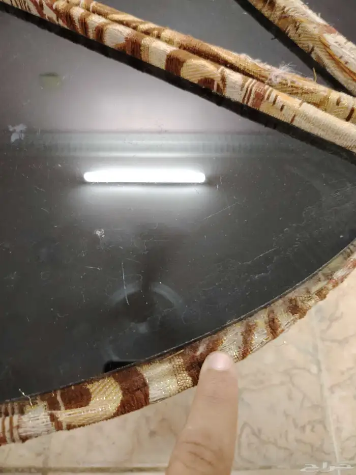 طاوله ( نجمه ) للبيع مستخدمه 1