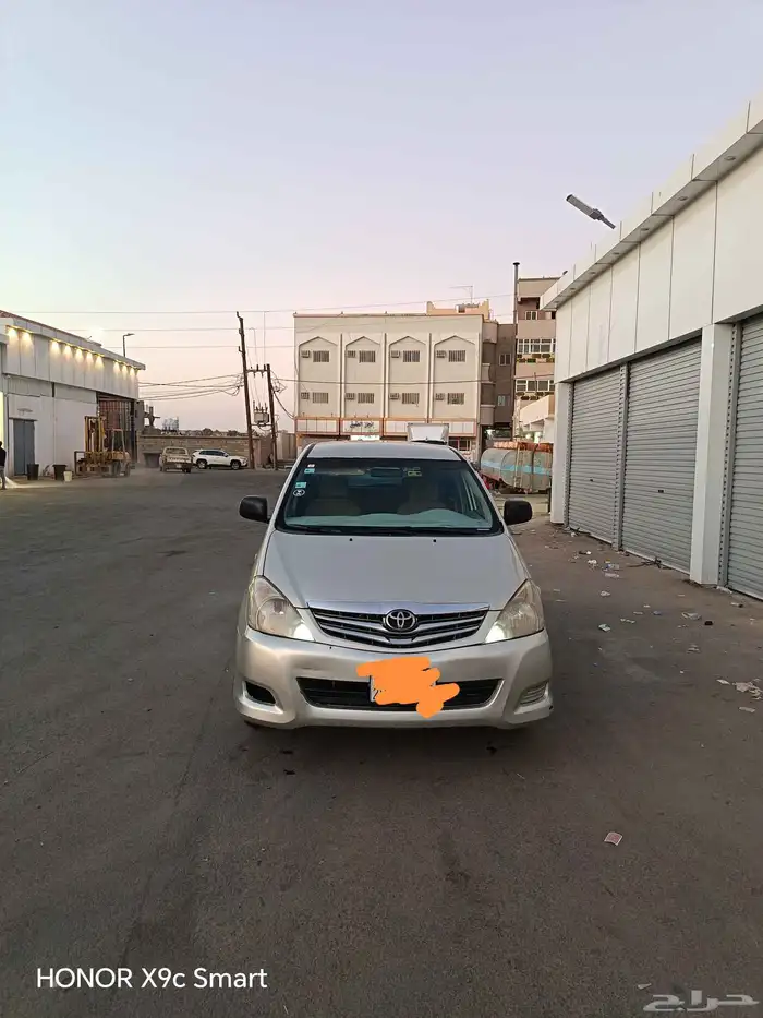 انوفا للبيع موديل 2010 3