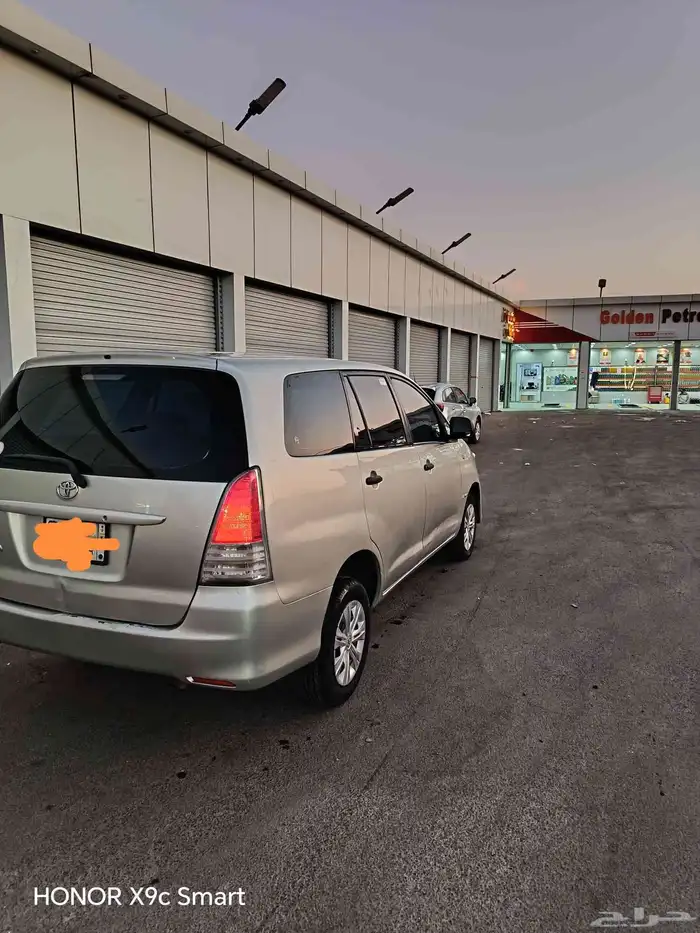 انوفا للبيع موديل 2010 0