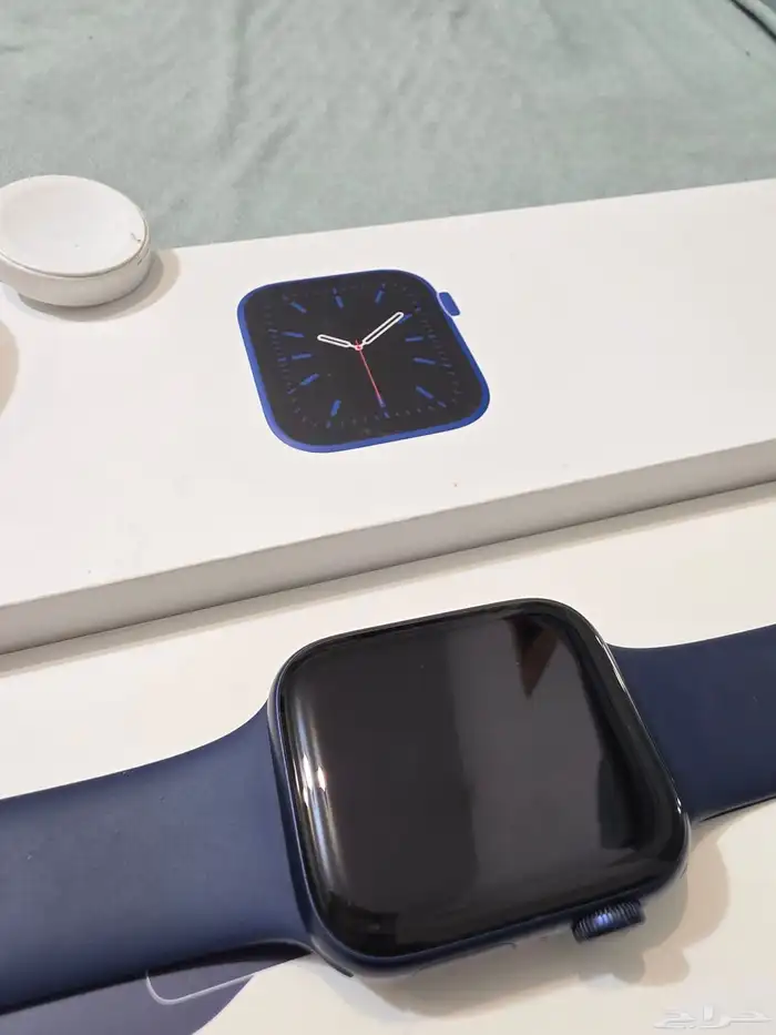 ساعة أبل 6 كحلي بطارية 100 بدون خدوش 1