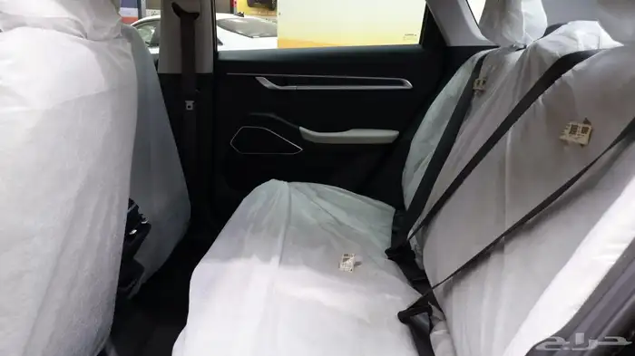 جيلي امجراند استاندر 2026 16