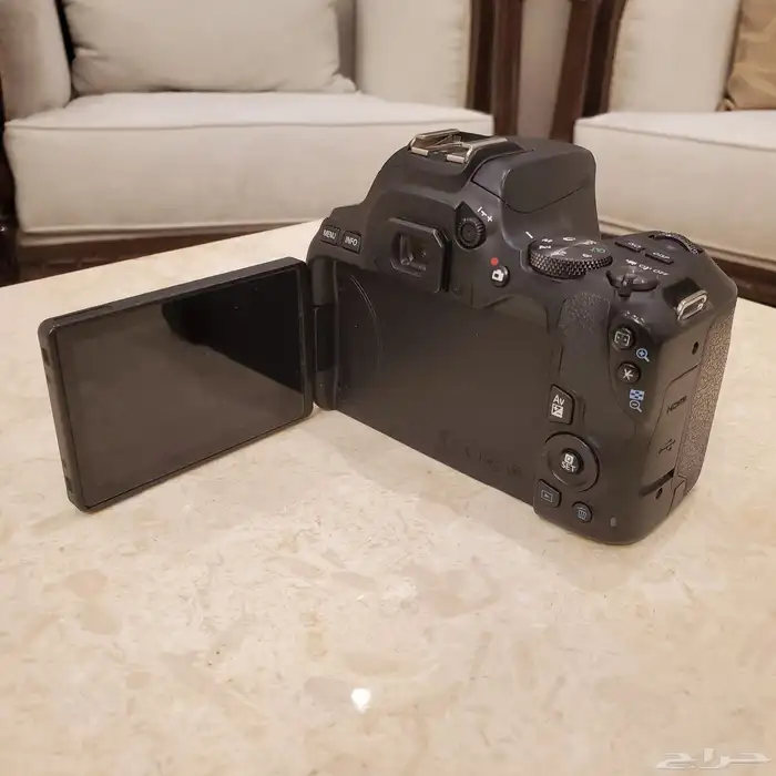 كاميرا كانون 250D 1