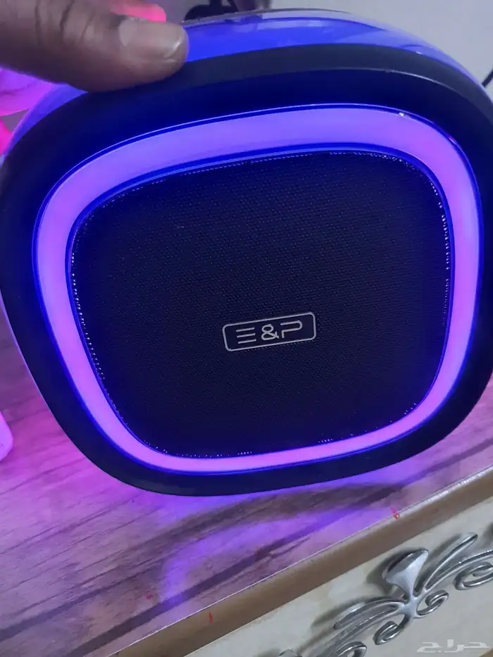 سماعه بلوتوث ومكبر صوت جميل للبيع نرجو عدم البخس 2