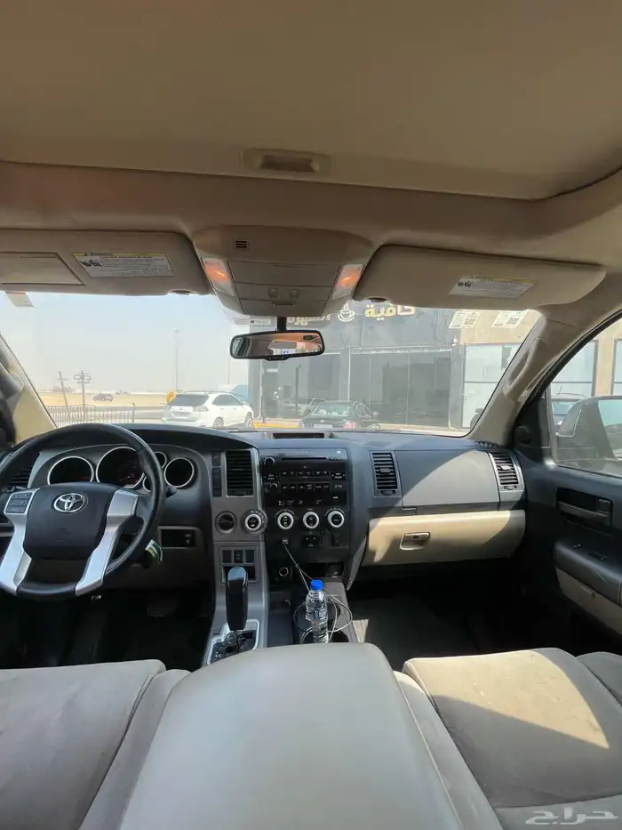تويوتا سكويا 2014 دبل فتحة سقف وثلاجة 1