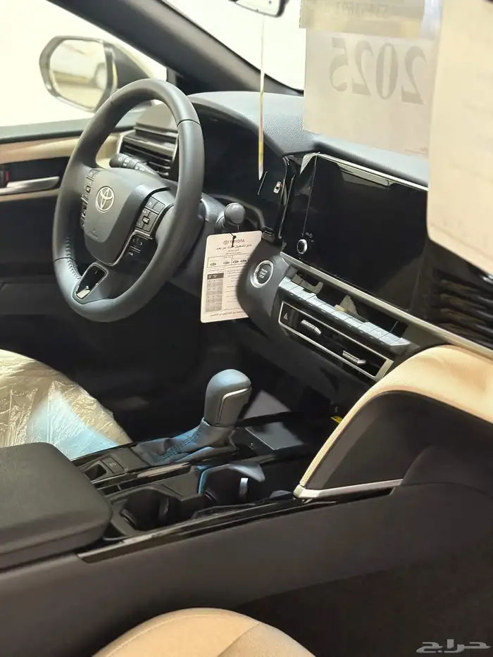 تويوتا كامري LEبريمي 2025 6