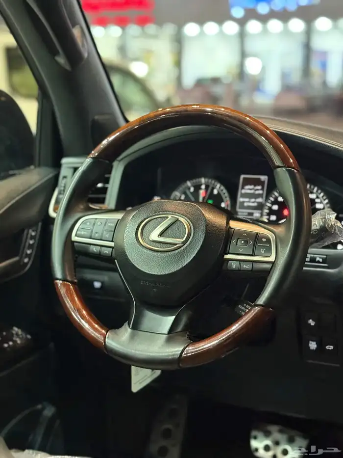 لكزس - 2021 - LX570 - بلاك اديشن 13