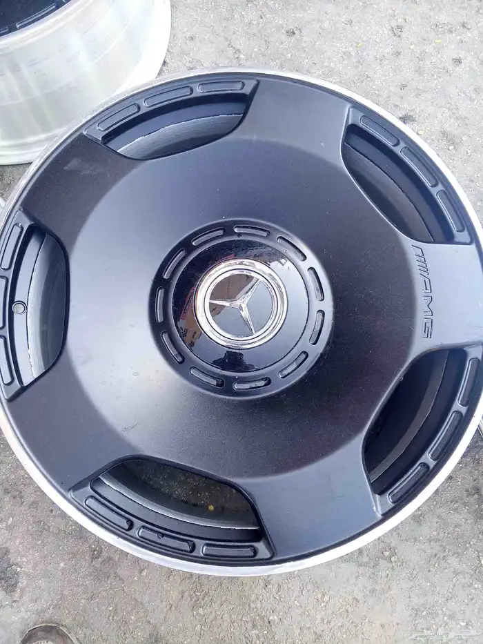 جنوط مرسيدس جي كلاس موديل 2021مقاس22 صني درجه اولا 1